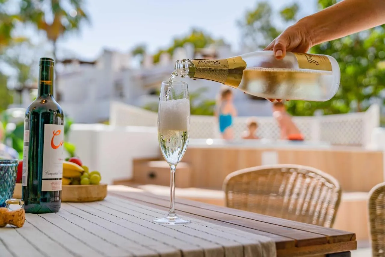 Golden Beach Holiday Home With Jacuzzi Marbella Apartment