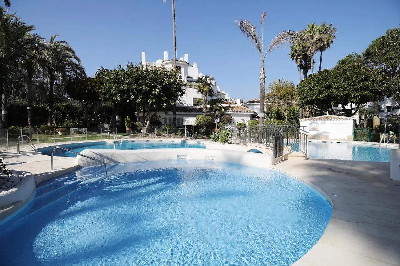 Golden Beach Holiday Home With Jacuzzi Marbella Apartment