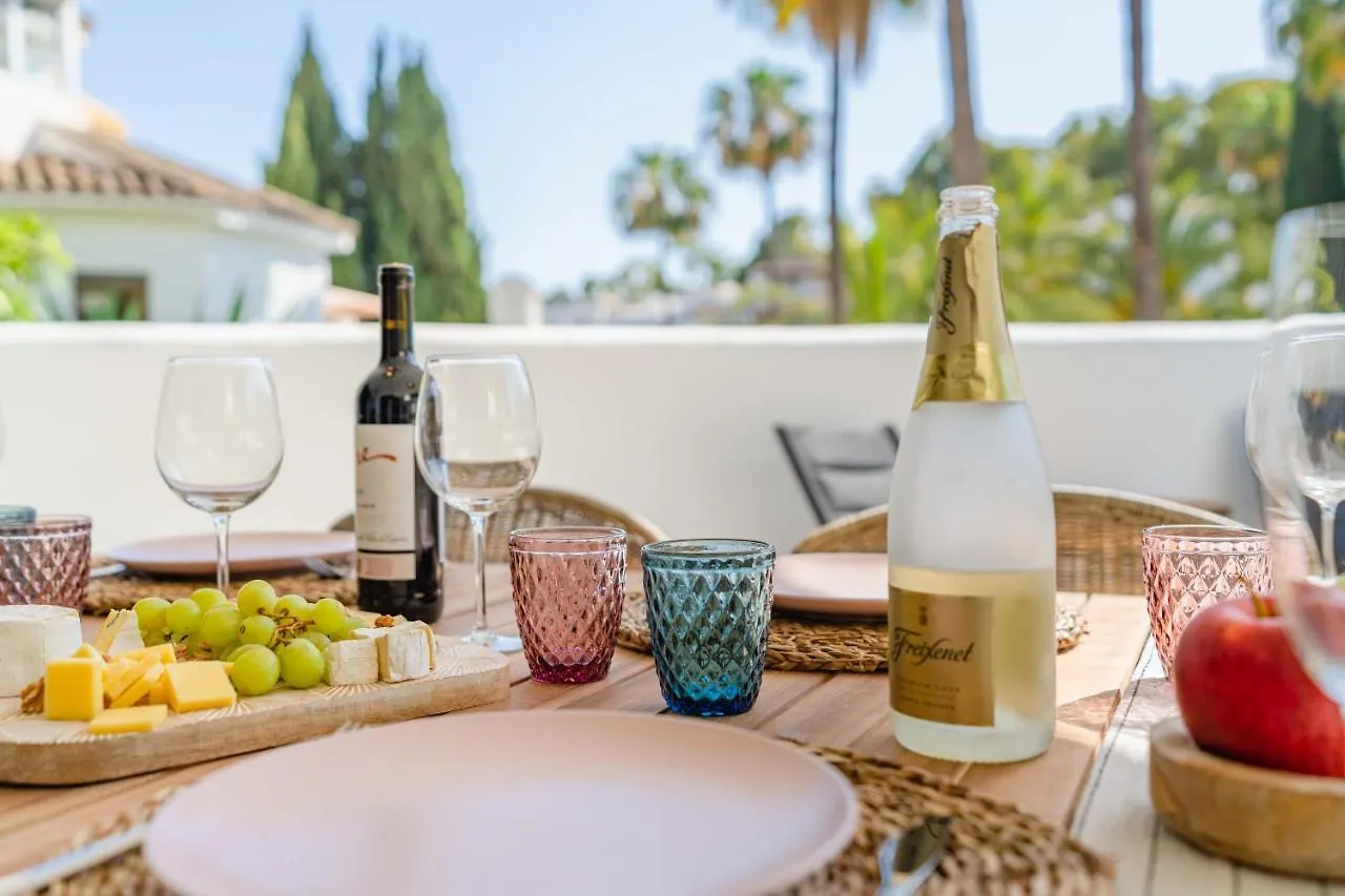 Golden Beach Holiday Home With Jacuzzi Marbella