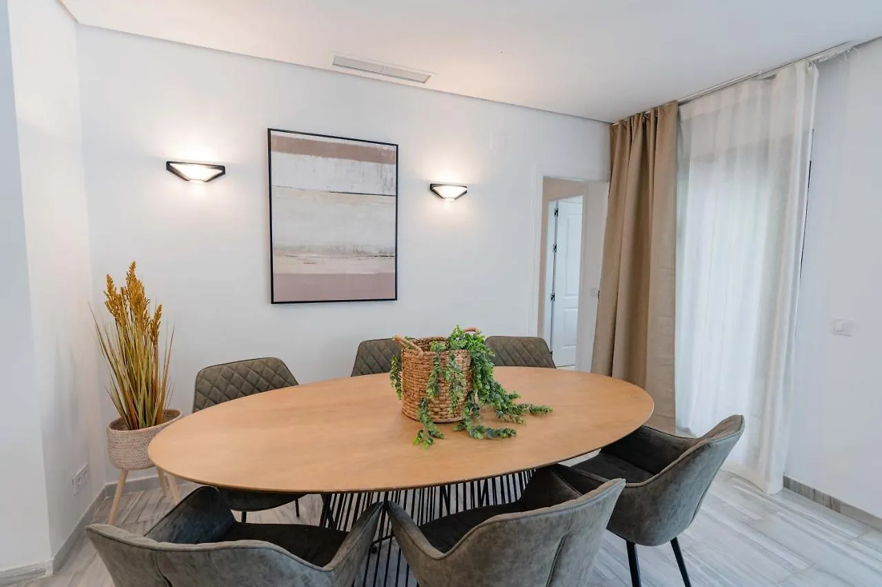 Golden Beach Holiday Home With Jacuzzi Marbella