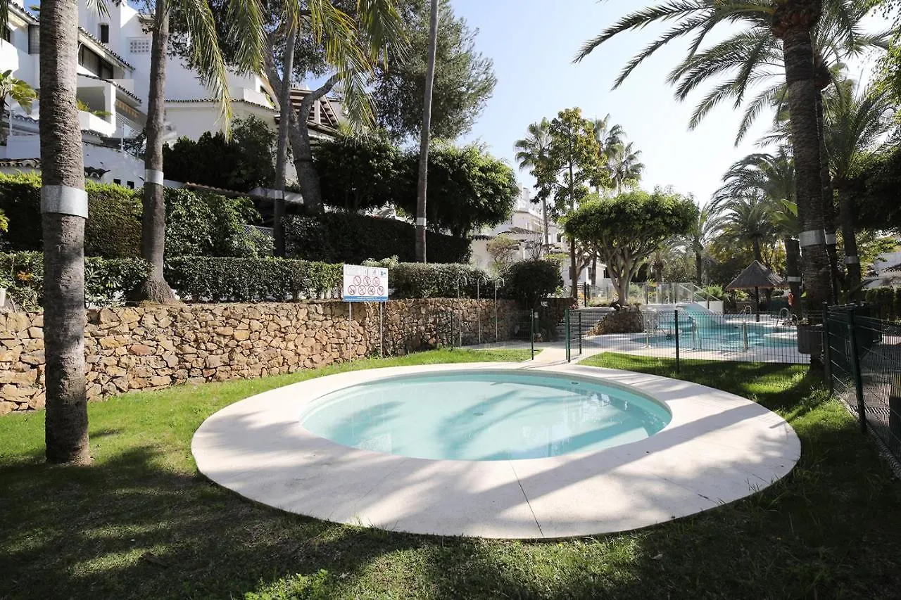 Golden Beach Holiday Home With Jacuzzi Marbella Apartment