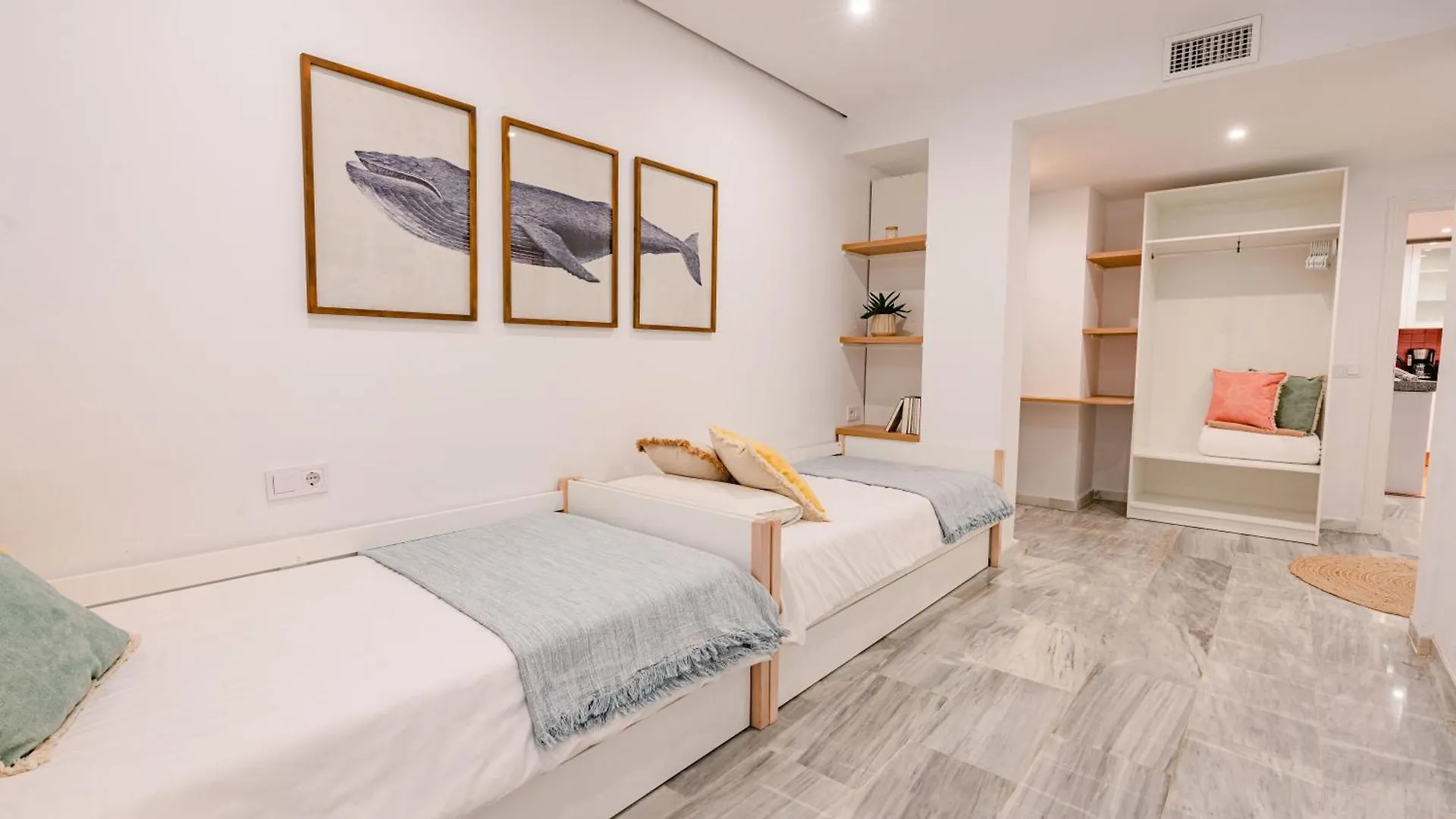 Apartment Golden Beach Holiday Home With Jacuzzi Marbella